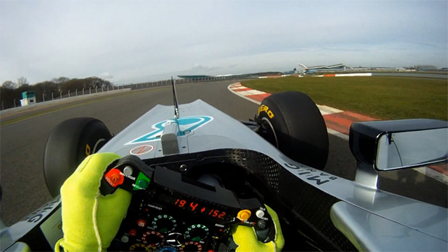 Mercedes_GP_AMG_W03_vid