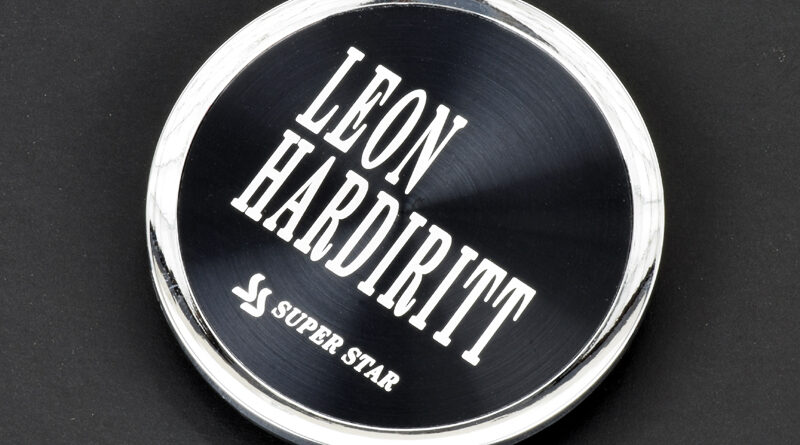 Leon Hardiritt center cap in black