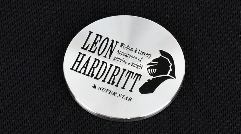 Leon Hardiritt center cap with knight logo in black