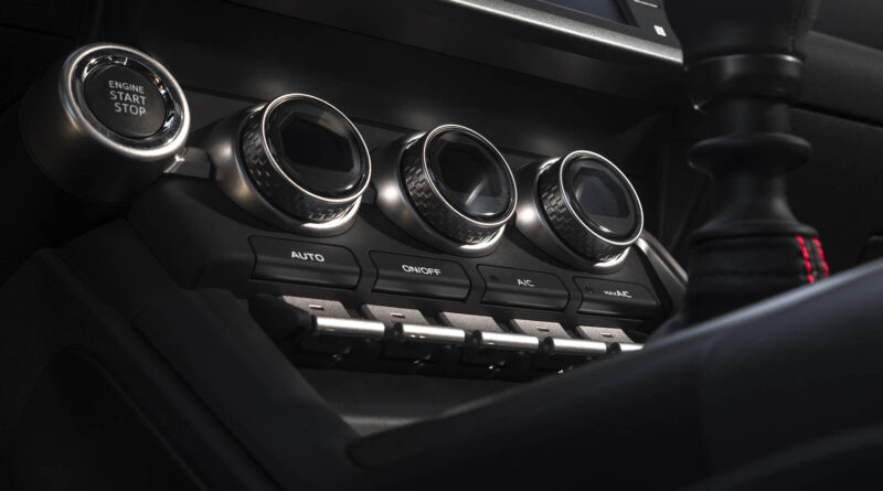 2022 Subaru BRZ interior climate control knobs