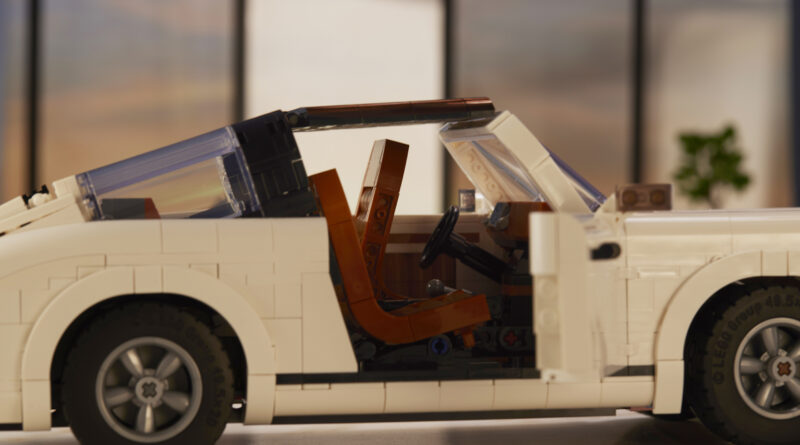 LEGO reveals new Porsche set 10295 based on the classic 911. This kit can be made into a 911 coupe or 911 Targa top.