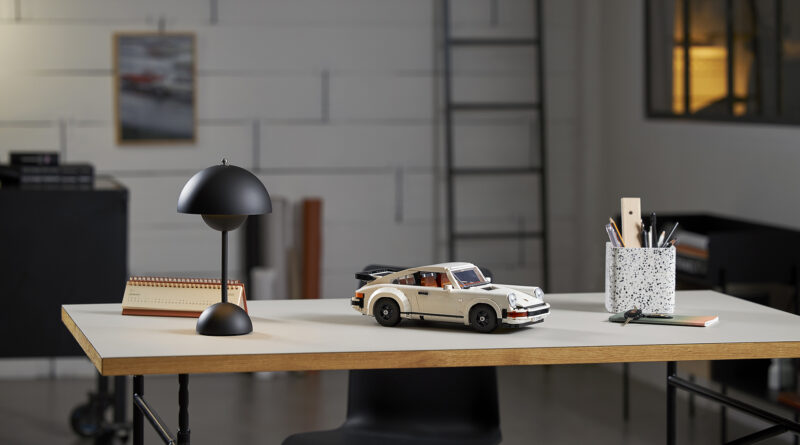 LEGO reveals new Porsche set 10295 based on the classic 911. This kit can be made into a 911 coupe or 911 Targa top.