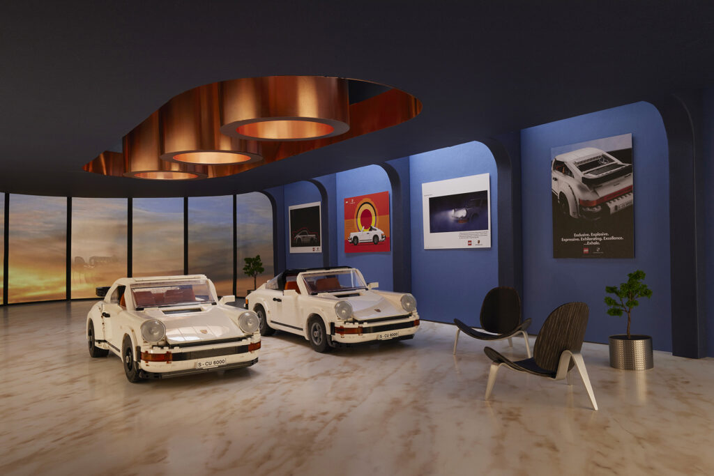 EGO reveals new Porsche set based on the classic 911. This kit can be made into a 911 coupe or 911 Targa top.