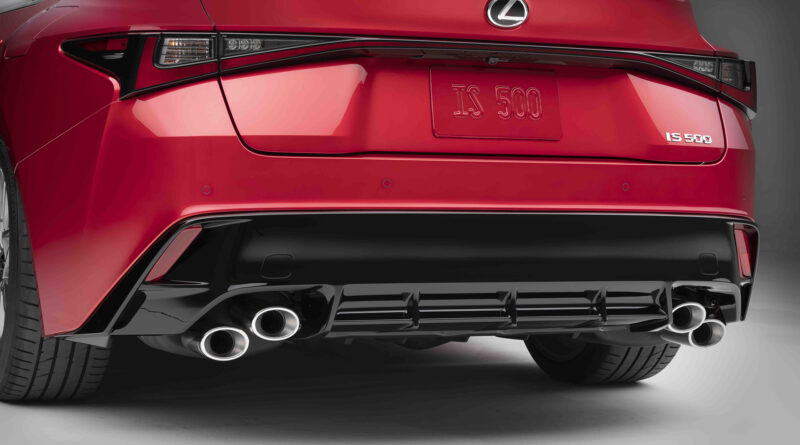 Lexus IS 500 F Sport Performance rear diffuser and quad-tip exhaust