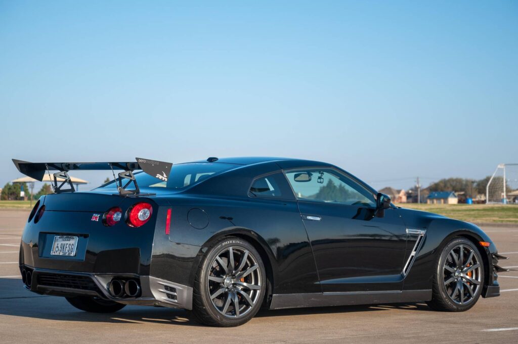Jet Black Pearl 2014 Nissan GT-R with 1,000 horsepower for sale on CarsAndBids.com