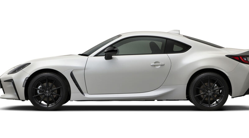 white 2022 Toyota GR 86 side view