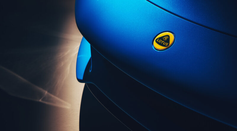 Lotus Emira badge